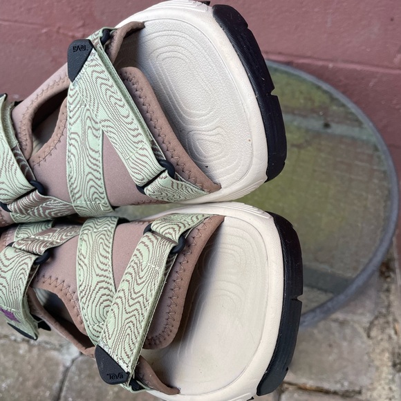 Teva Grandview Max Hiking Sandals Size 9 - Picture 8 of 10
